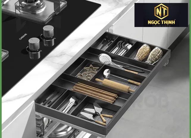 KHAY CHIA NHÔM TRÀN KHOANG ĐỘC LẬP TẠI Lộc An